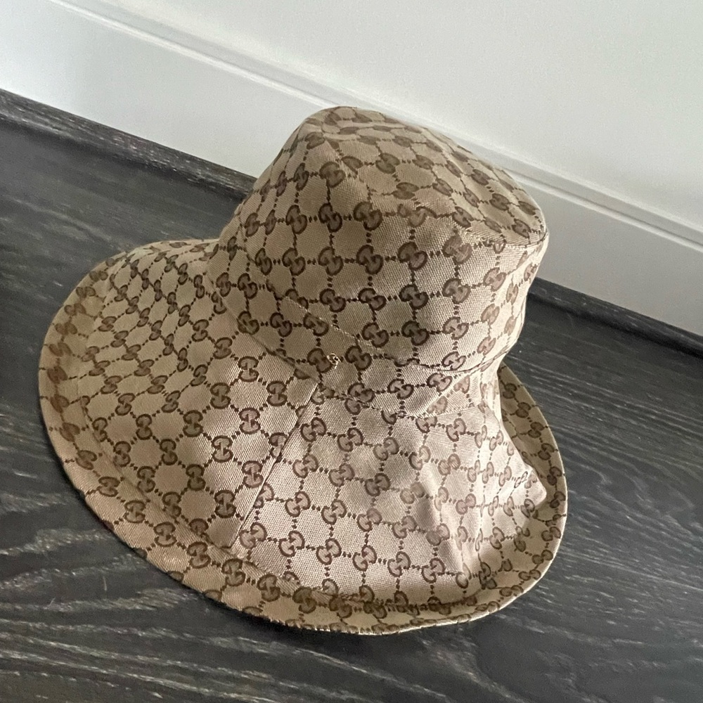 Large Gucci Bucket hat